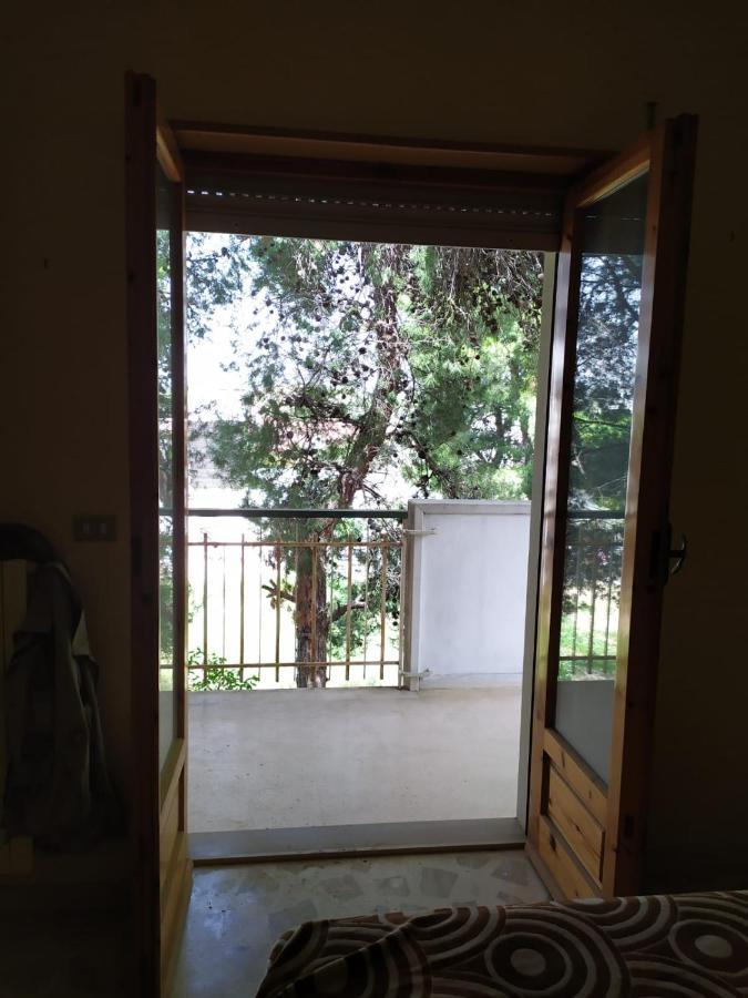 Terra Bianca Bed & Breakfast Trani Bagian luar foto
